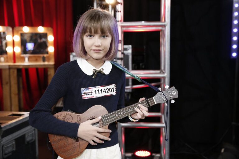 Grace VanderWaal: The Young Girl Who Changed Her Life With One Performance